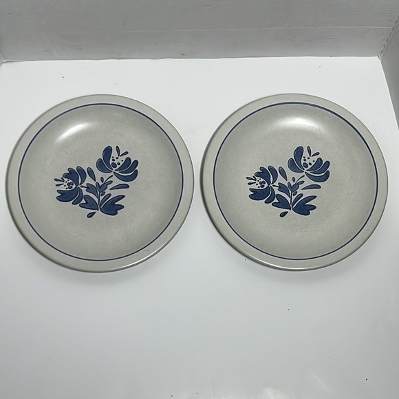 Pfaltzgraff Yorktowne 10 1/4" Large Dinner Plate Set of 2 - Picture 3 of 5